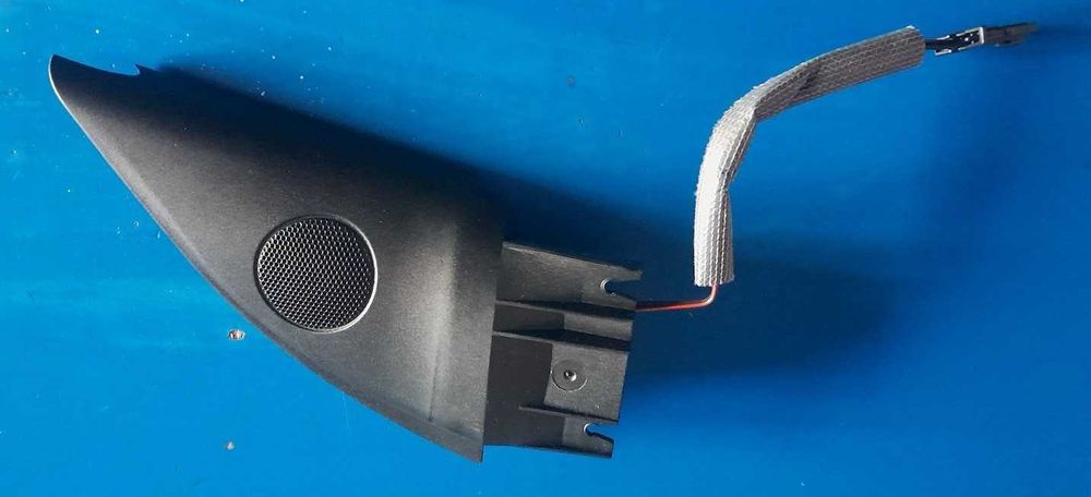 Głośnik wysokotonowy z drzwi trójkąt Vw Golf mk4 iv IV Passat B5 FL