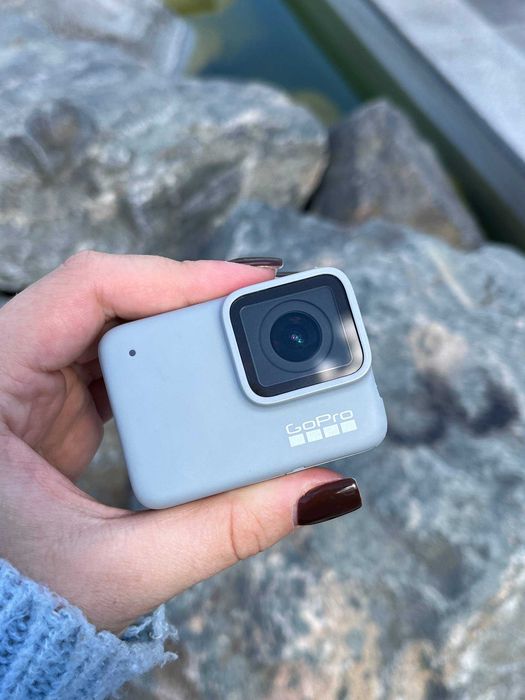 Екшн-камера GoPro Hero 7 white + кейс