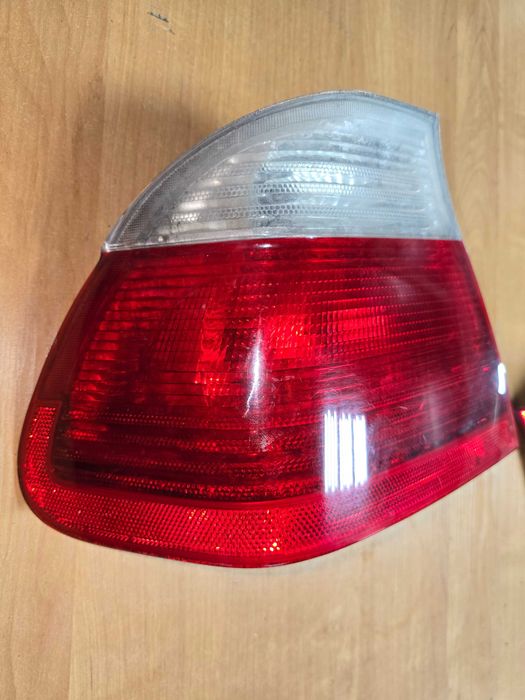 BMW 3 E46 Sedan Przedlift Lampa Tył Prawa W Błotnik Wkład Wtyczka