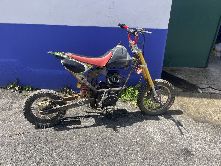 Vendo mota pit bike 200