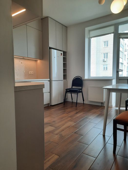 Продажа  1кімн  ЖК Сосновий бір, вул . Олевська метро Академмістечко