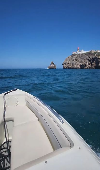 STINGRAY 606 ZPX – Lancha americana (V6 Vortec 205cv) em bom estado !