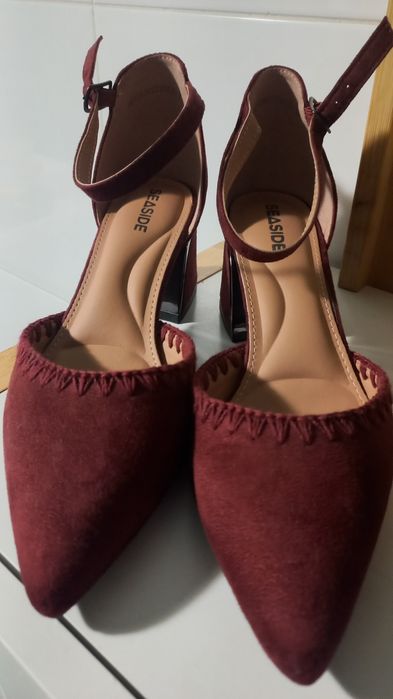 Sapatos bordeaux 37 como novos