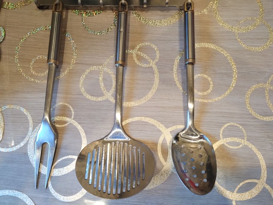 Кухонний набір з трьох предметів + планка.