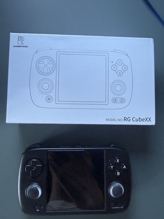 Konsola Anbernic RG CubeXX. Karta 64GB, pendrive do pobierania gier