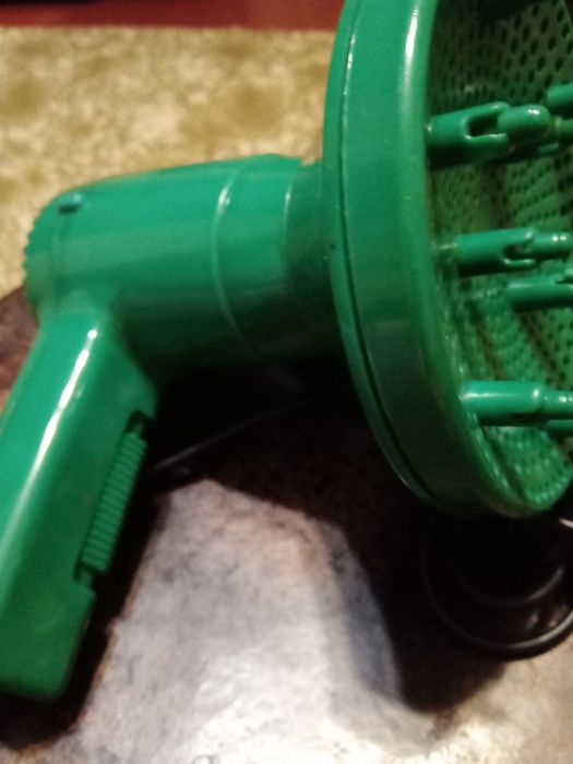 Фен с массажером для головы