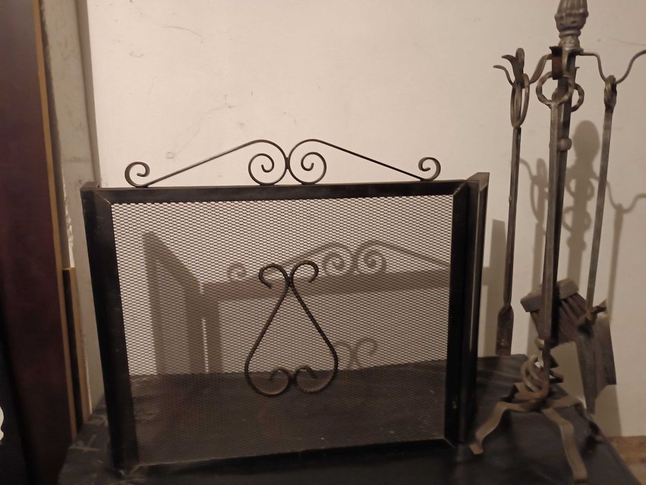 Conjunto de lareira em ferro