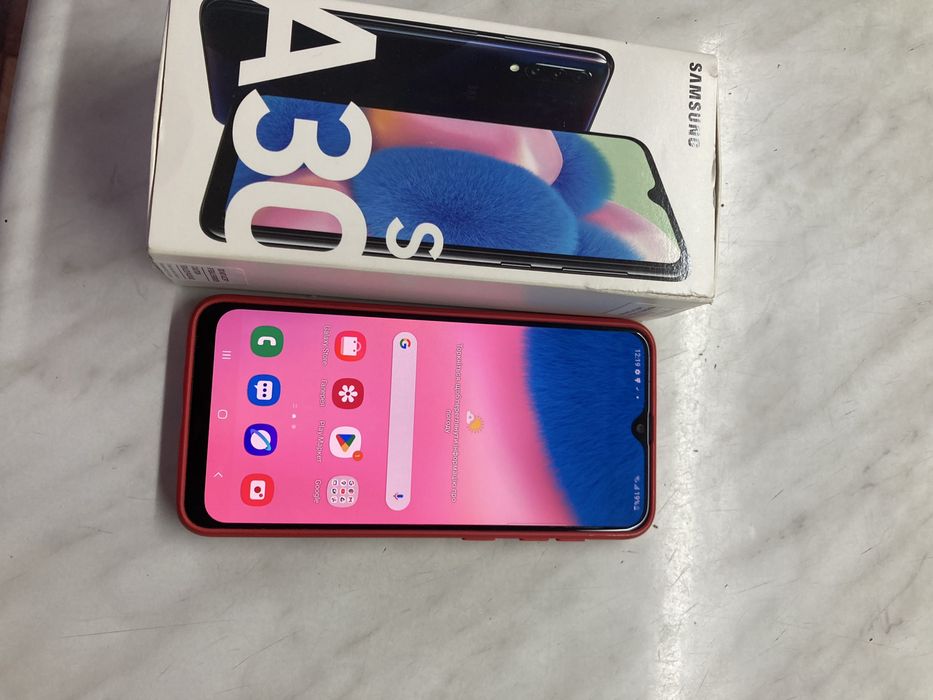Samsung A30  у без  пробленному стані.