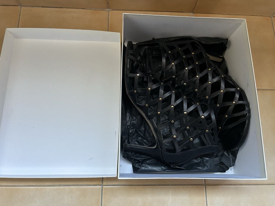 Sandálias Prof, tamanho 37