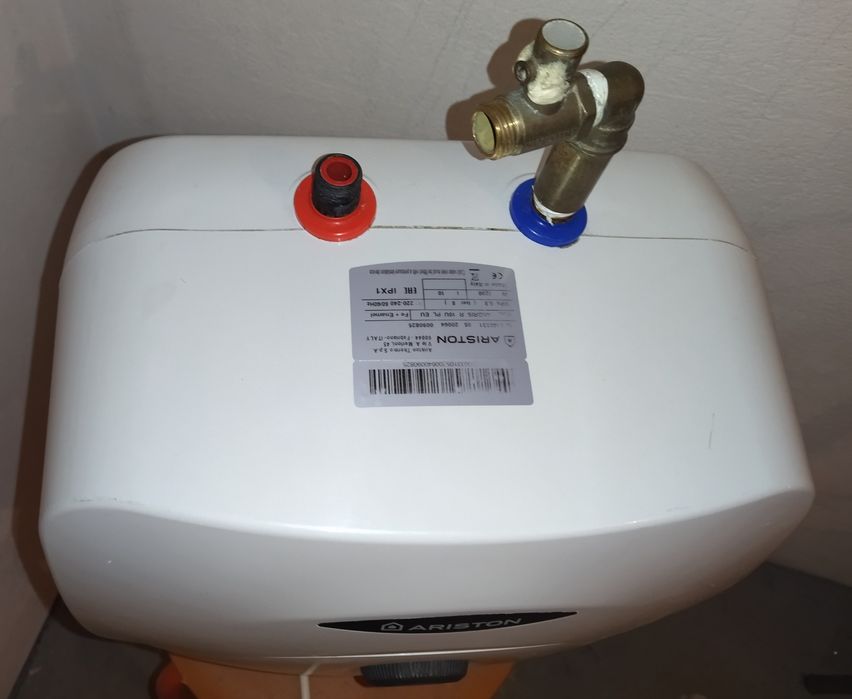 Podgrzewacz wody Ariston i Regent