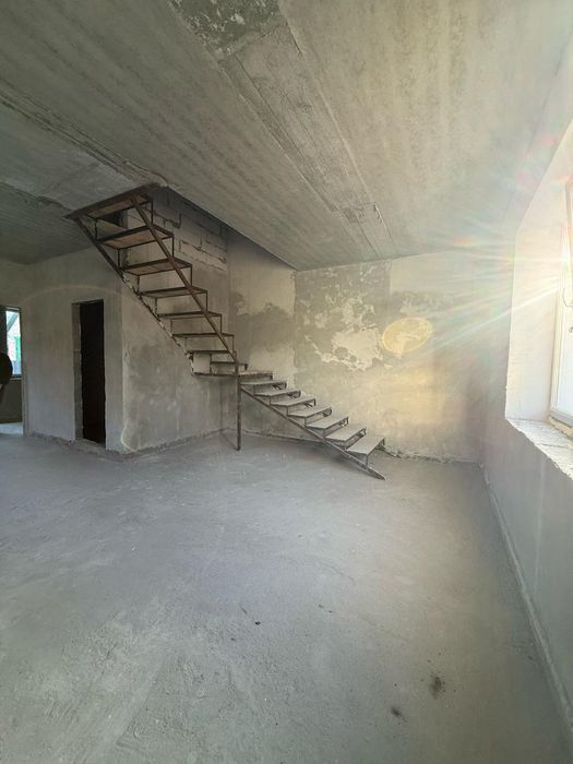 Продаж будинку,котеджу, танхаус