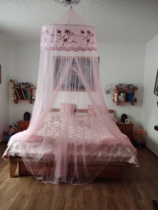 Baldachim nad łóżko dla dziewczynki