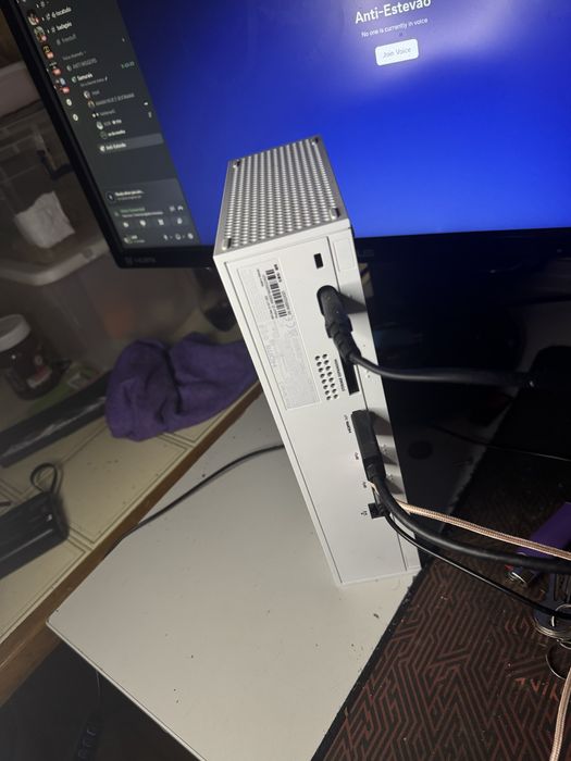 Xbox series S 500GB quase nova