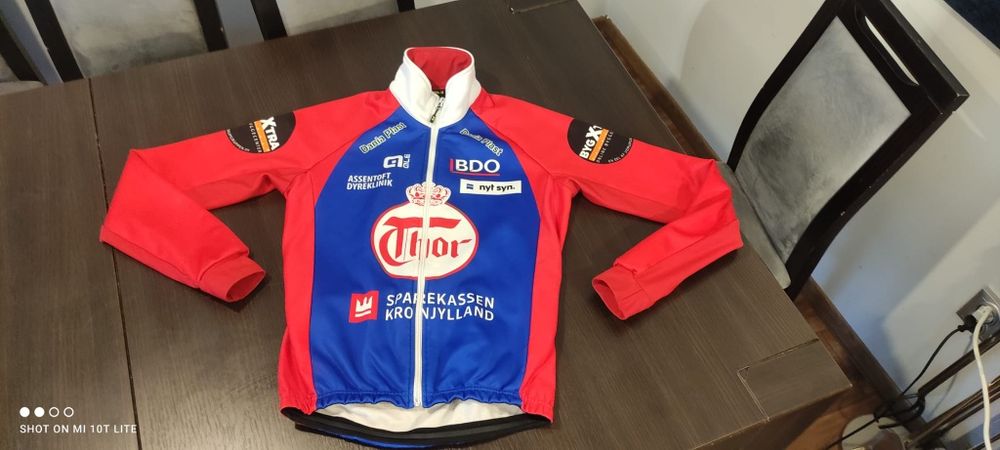 Ciepła bluza kolarska ALE windstopper na rower kurtka rowerowa ociepla