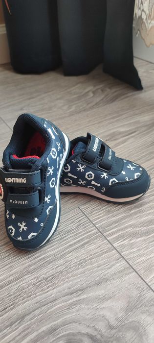 Кросівки для хлопчика 21 р.