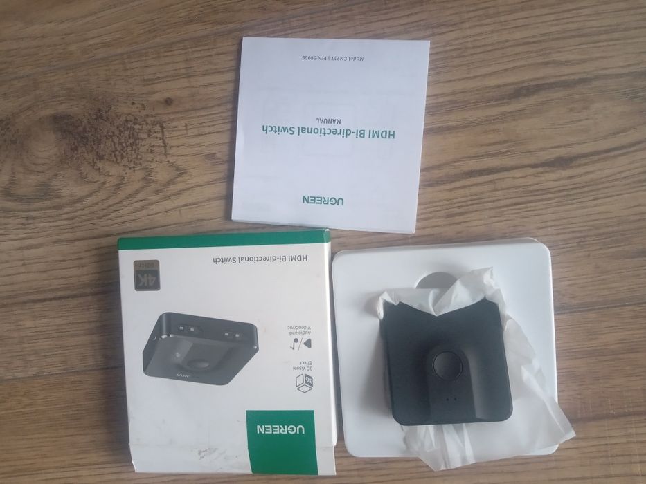 Przełącznik Switch UGREEN 2w1 HDMI 2.0 20cm (czarny) CM217