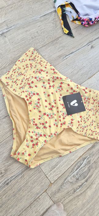 Nowe z metką majtki od stroju kąpielowego