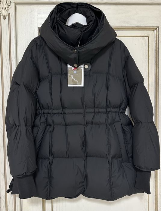 Пуховик жіночий чорний