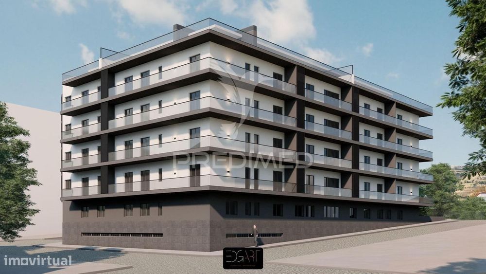 T3 c/ 3 Frentes e 2 Varandas | Garagem p/ 2 Carros | Quinta Viana — Peso Da Régua E Godim, Vila Real