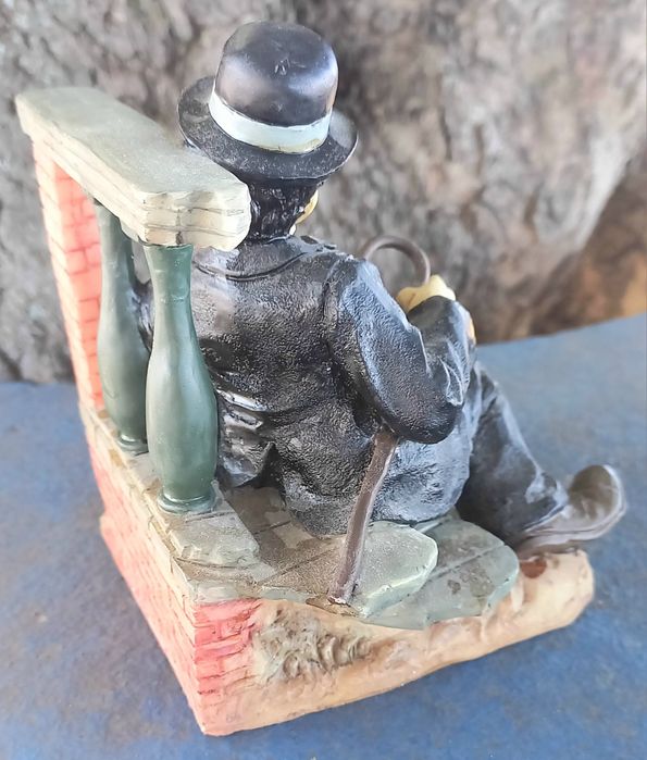 Estatueta do Charlie Chaplin
Valor 12,50 € + portes
