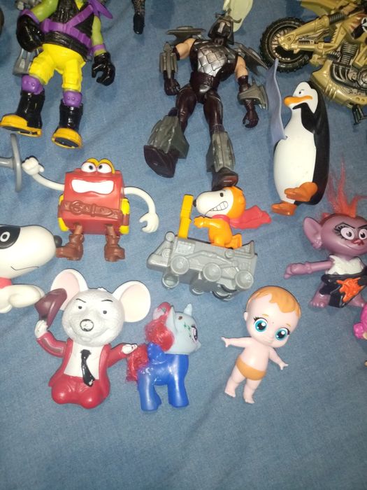 Игрушки различные