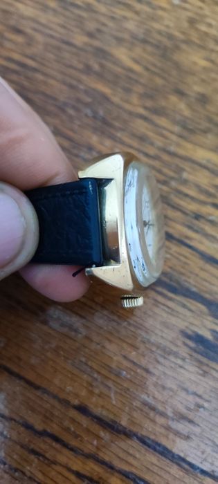 Zegarek złoty rakieta USRR datownik