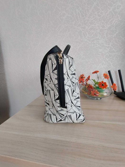 Нова сумка- шопер yamamay Італія