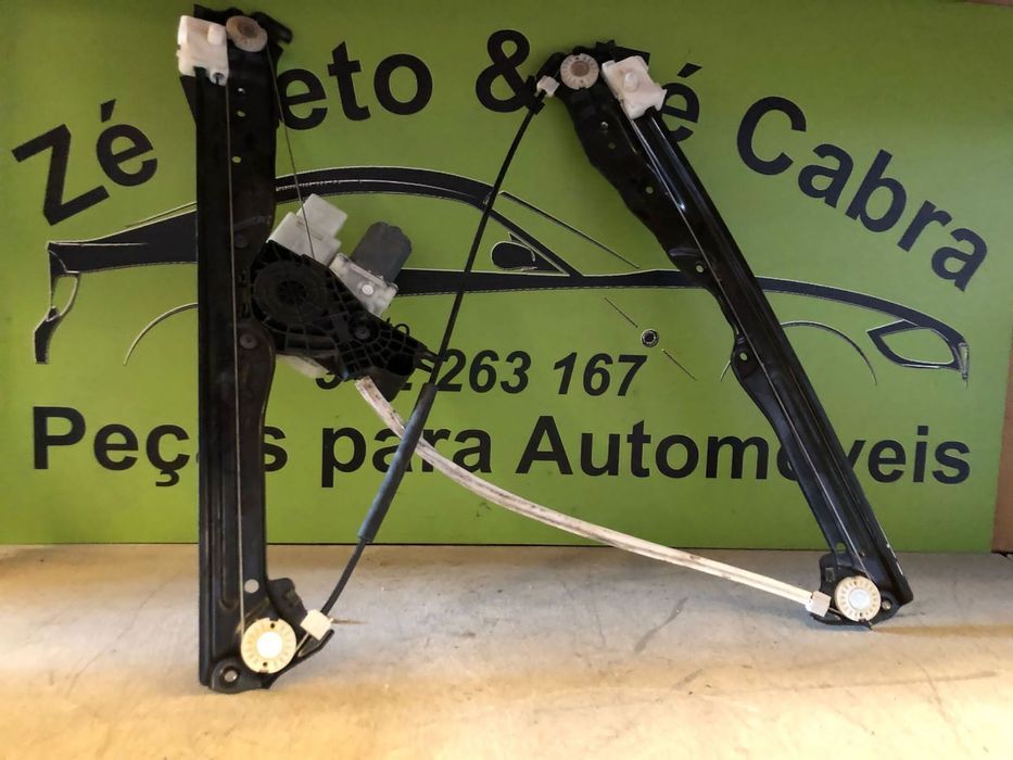 PEUGEOT 308 II ELEVADOR VIDRO FRENTE DIREITO - E082