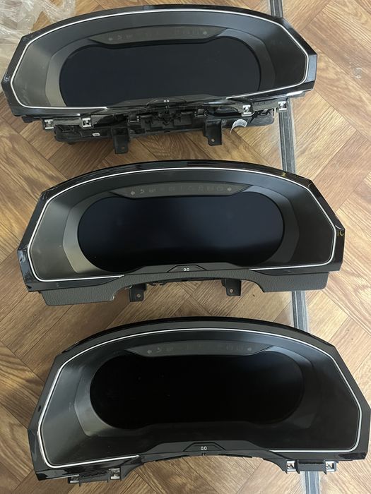 Панель приборов VW passat b8