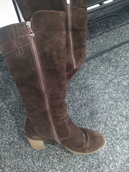 Зимнее замшевые сапоги