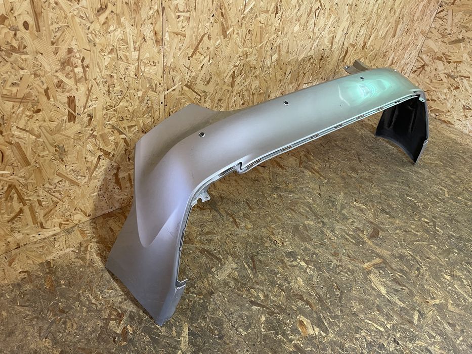 Задній бампер  Toyota Camry 70 Оригінал