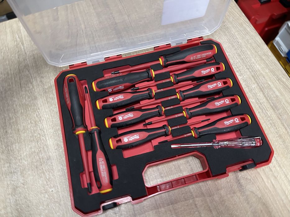 Milwaukee 4932479095 / набір діелектричних викруток Мілвокі