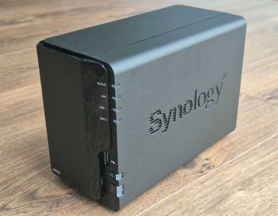 Мережеве сховище Synology DS223