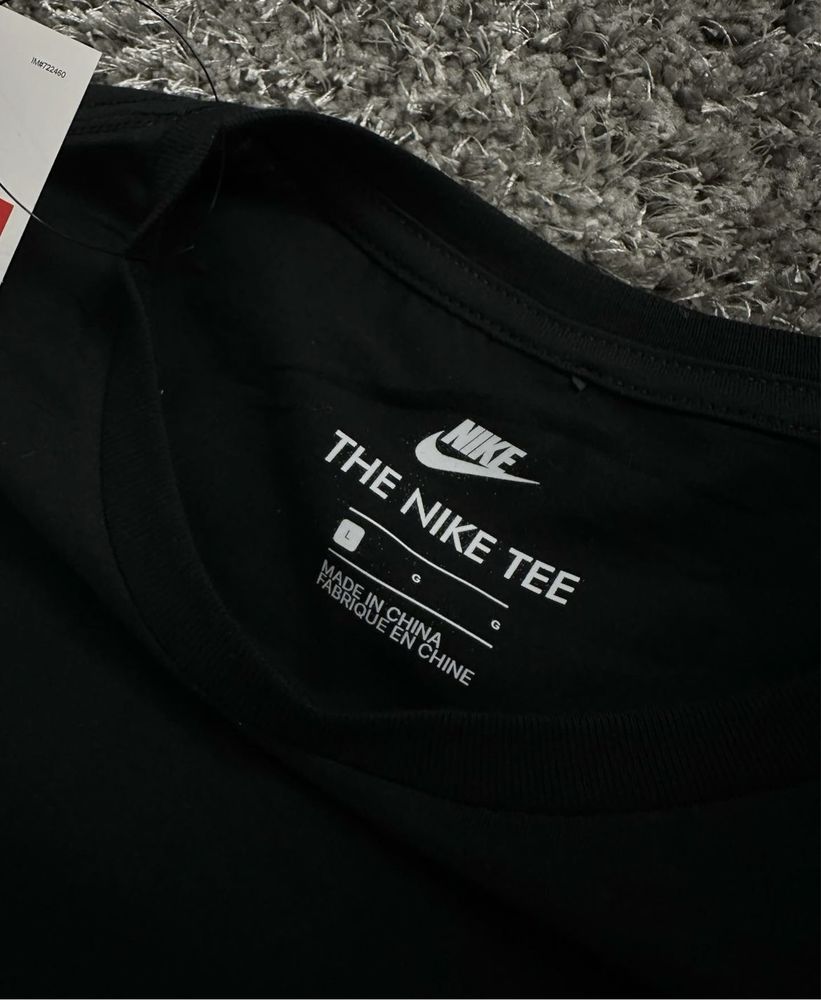 Футболка Nike Center Logo T-Shirt Найк The Nike Tee: 620 грн ...