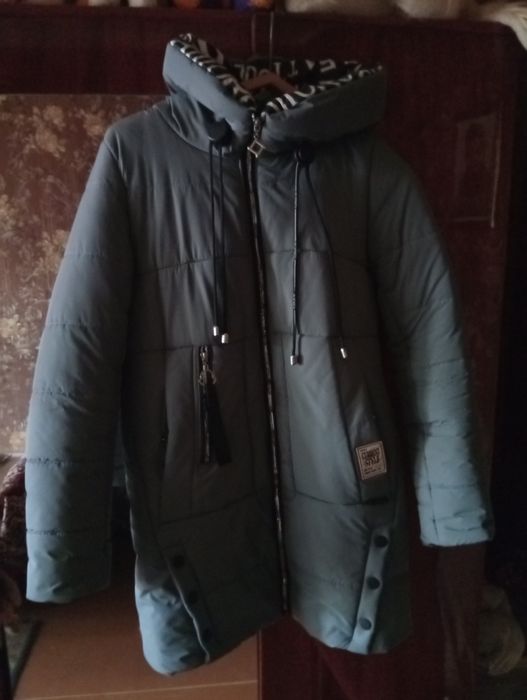 Продам зимову куртку