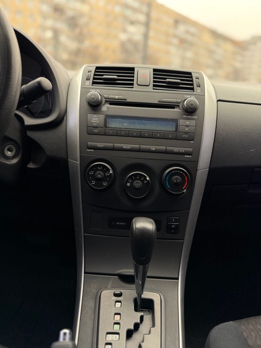 Toyota Corolla 2011р.в (рестайлинг) 1.6 автомат