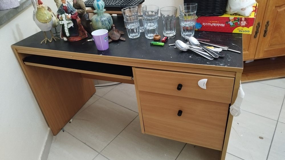 OFERTA Secretária com duas gavetas