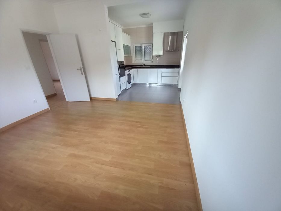 Moradia renovada num terreno de 400m²