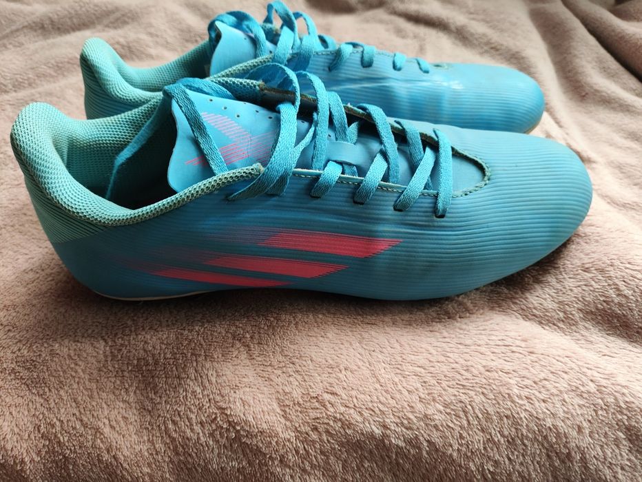 Korki, buty piłkarskie adidas 43