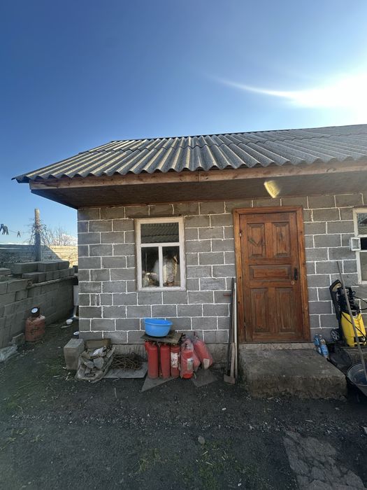 Продам дім Н. Сироватка