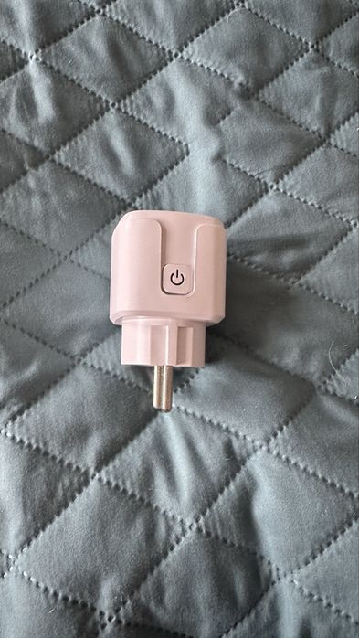 Розумна розетка / Smart plug