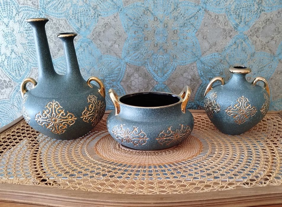 Antigo Conjunto de Cerâmica Decorativa