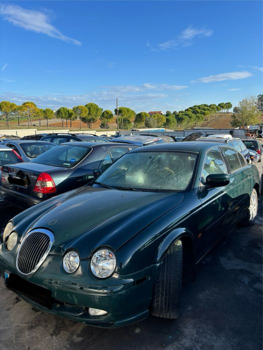 Jaguar S-type e X-type para peças
