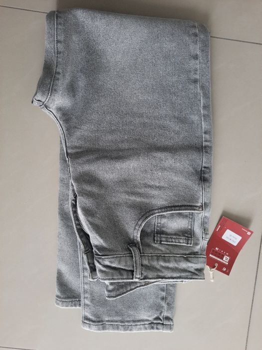 Nowe Spodnie ala Levis szare