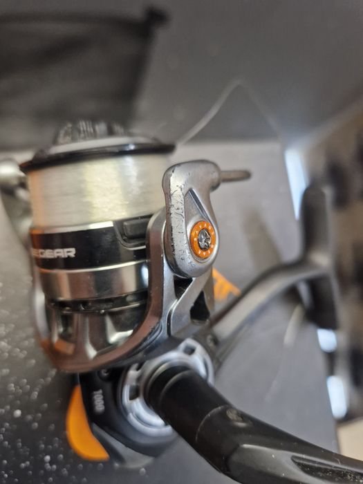 Cana de pesca e carreto spining