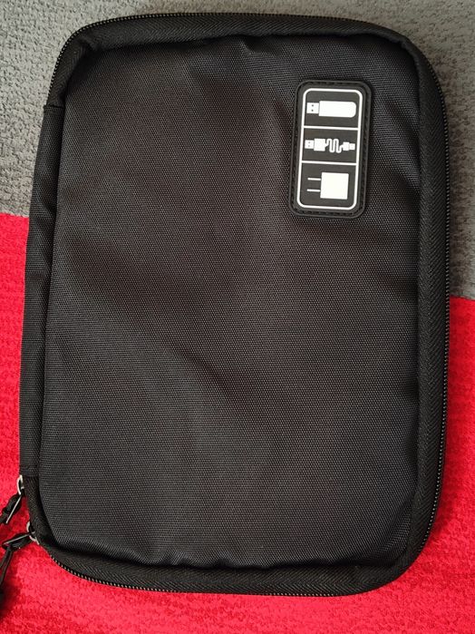 Etui na karty sd, ładowarki