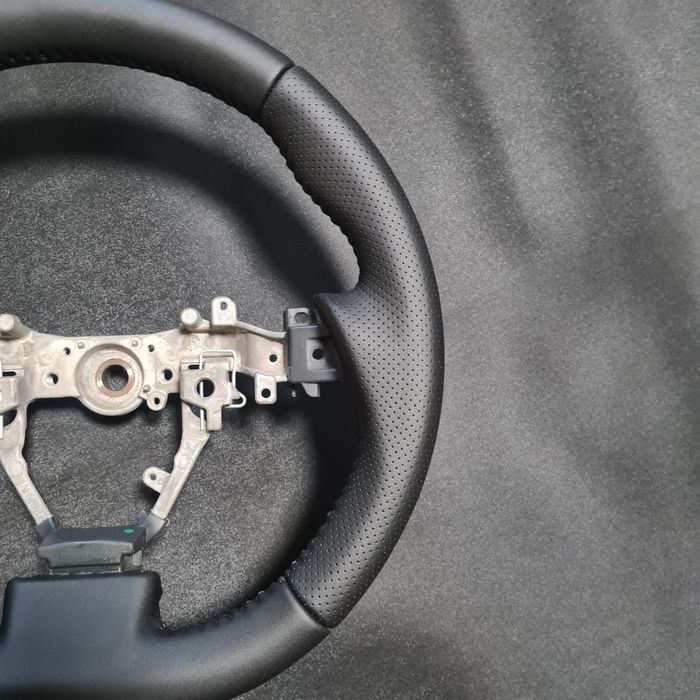 Руль Toyota Rav 4 після перетяжки (на обмін)