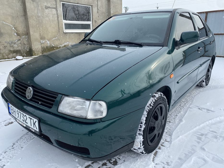 Volkswagen Polo Classic 1.4 бензин 1998 год