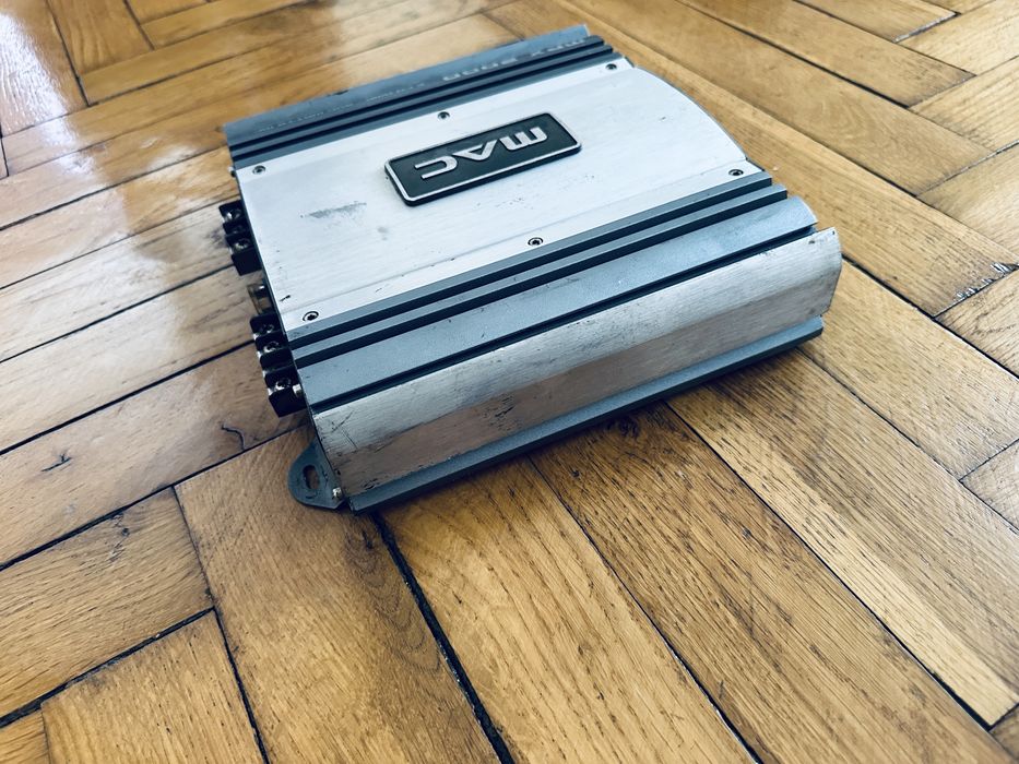 Підсилювач автомобільний