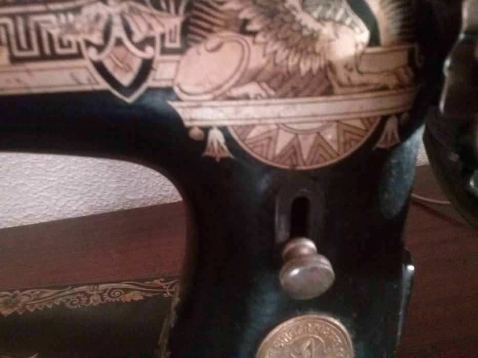 maquina de costura mt antiga